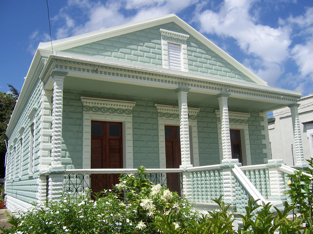 Should You Rent To/From A Close Friend? Beier Law